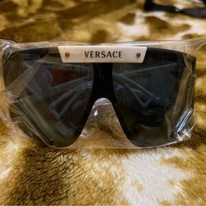 Versace Black Sunglasses Model: VE4393